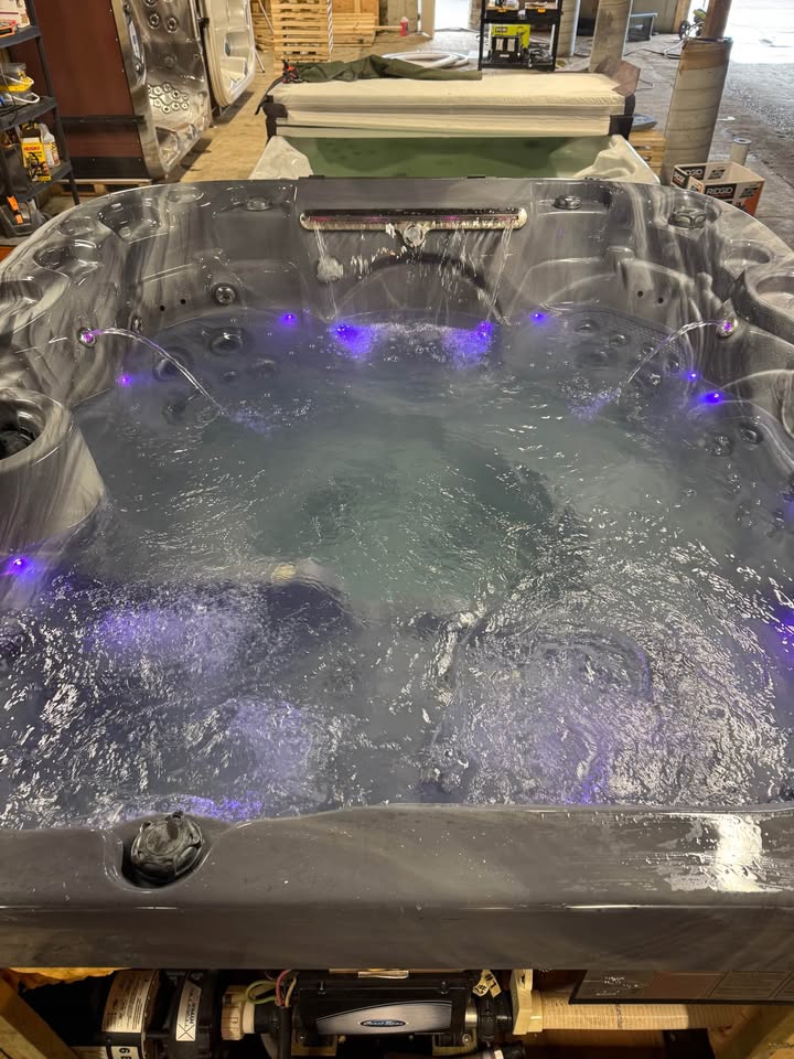 2018 Coast Spas Elite 55 Curve Lounger