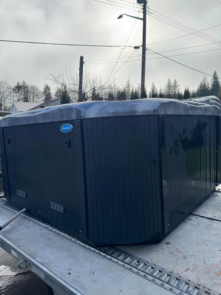 2018 Coast Spas Elite 55 Curve Lounger